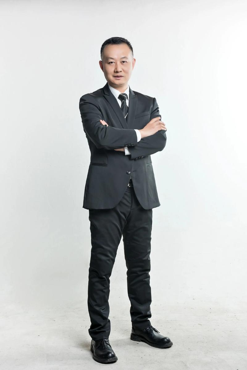 肖玉平 调色与视觉增强负责人